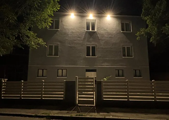 Tecnopolo Aparthotel 4*